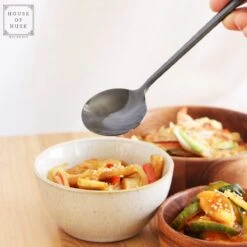 House Of Husk 1 Persoons Chopstick Set - 1 Paar Metalen Koreaanse Eetstokjes - Inclusief Eetlepel En Houder - RVS - Metaal - Eetstokjes - Koreaans - Vaatwasserbestendig - Sushi Chopsticks - Noodles - Zwart 10 House Of Husk 1 Persoons Chopstick Set - 1 Paar Metalen Koreaanse Eetstokjes - Inclusief Eetlepel En Houder - RVS - Metaal - Eetstokjes - Koreaans - Vaatwasserbestendig - Sushi Chopsticks - Noodles - Zwart -Beste Bestek Winkel 1200x1200 302