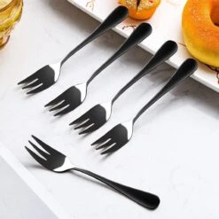 House Of Husk® Gebaksvorkjes - Dessertvorken - Taartvorkjes - Cocktailvorken - Klein Vorkjes - 12 Stuks - RVS - Zwart 9 House Of Husk® Gebaksvorkjes - Dessertvorken - Taartvorkjes - Cocktailvorken - Klein Vorkjes - 12 Stuks - RVS - Zwart -Beste Bestek Winkel 1200x1200 346
