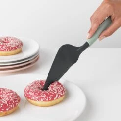 Brabantia Tasty+ Taartschep Plus Snijrand - Jade Green -Beste Bestek Winkel 1200x1200 362