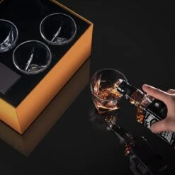 BarDeluxe® Whiskey Glazen - Whiskey Set - 4 Stuks - Whiskeyglazen - Whiskey Cadeauset - Handgemaakt - 100% Kristal - Whiskey Gift Set - Inclusief Unieke IJsblokjesvorm & Luxe Bewaardoos -Beste Bestek Winkel 1200x1200 426
