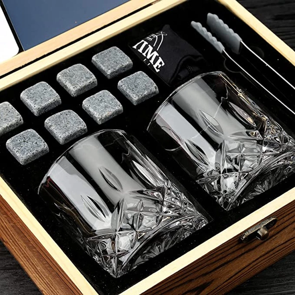 Olvy Whiskey Set Met 2 Whiskey Glazen En 8 Whiskey Stones - Incl. Opbergzakje, Onderzetters En Tang - Cadeauset - Luxe Whisky Set - Whiskey Glazen - Gift Set 7 Olvy Whiskey Set Met 2 Whiskey Glazen En 8 Whiskey Stones - Incl. Opbergzakje, Onderzetters En Tang - Cadeauset - Luxe Whisky Set - Whiskey Glazen - Gift Set - Afbeelding 5