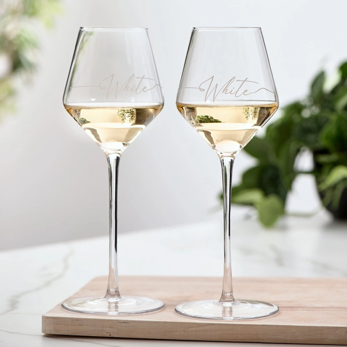Riviera Maison Wijnglazen Witte Wijn - RM White Wine Glass - Transparant - Set 2 Stuks 4 Riviera Maison Wijnglazen Witte Wijn - RM White Wine Glass - Transparant - Set 2 Stuks - Afbeelding 2