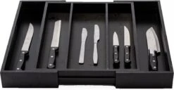 Merkloos Decopatent® Uitschuifbaar Bestekbak - Besteklade - 3 Vaks -> Uitschuifbaar Naar 5 Vakken - Bestekbakken Organizer - Bamboe - Zwart -Beste Bestek Winkel 1200x622