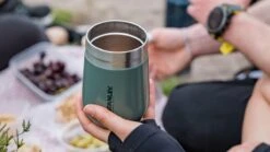 Stanley The Everyday GO Tumbler 0,3 L - Beker - Hammertone Green 12 Stanley The Everyday GO Tumbler 0,3 L - Beker - Hammertone Green -Beste Bestek Winkel 1200x675 4