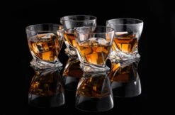 VDN Edam Whiskey Glazen Set Handgeblazen - 4 Whiskeyglazen – Tumbler - Loodvrij Kristal Glas 21 VDN Edam Whiskey Glazen Set Handgeblazen - 4 Whiskeyglazen – Tumbler - Loodvrij Kristal Glas -Beste Bestek Winkel 1200x788