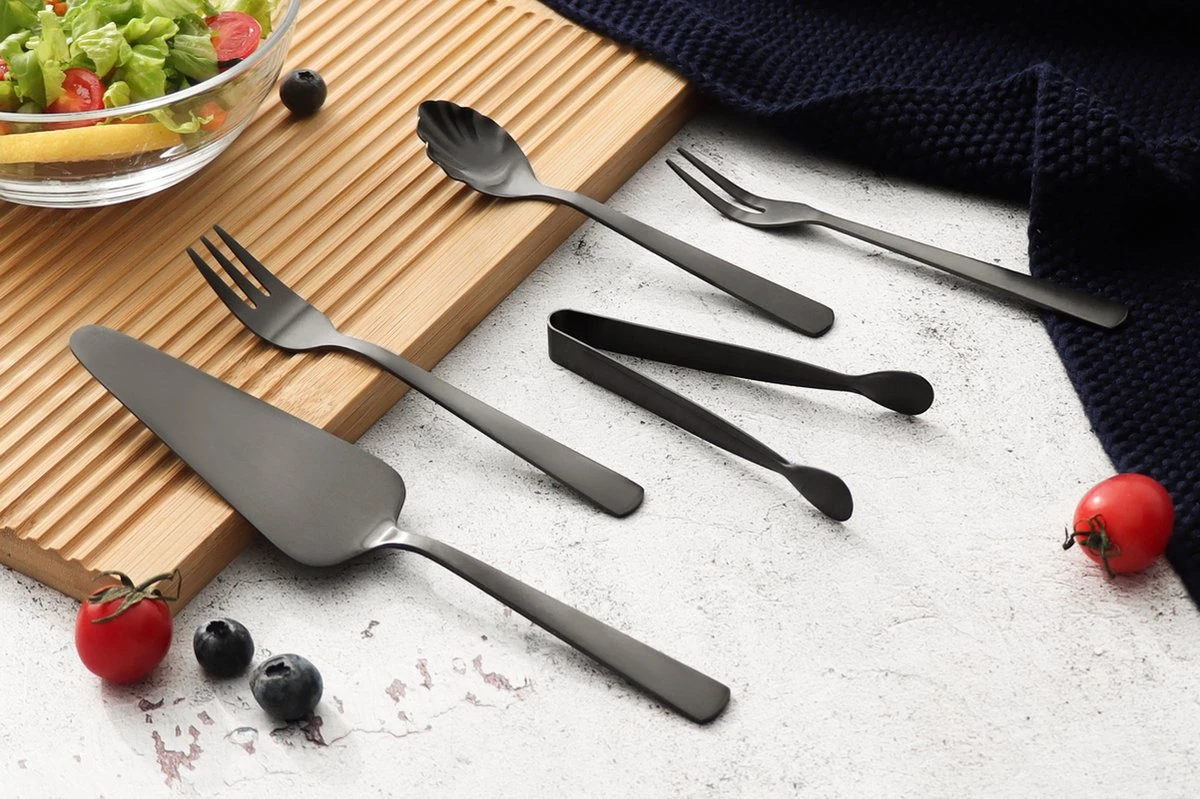 Swiss Pro+ Bestekset In Koffer-72 Delig-12 Persoons-Zwitsers Kwaliteit-Complete Set-100% Roestvrijstaal- Zwart 10 Swiss Pro+ Bestekset In Koffer-72 Delig-12 Persoons-Zwitsers Kwaliteit-Complete Set-100% Roestvrijstaal- Zwart - Afbeelding 8