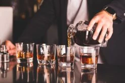 VDN Donella Whiskey Glazen Set Handgeblazen - 4 Whiskeyglazen – Tumbler - Loodvrij Kristal Glas -Beste Bestek Winkel 1200x799 26