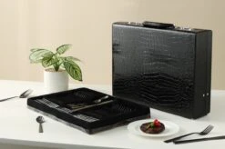 Swiss Pro+ Bestekset In Koffer-72 Delig-12 Persoons-Zwitsers Kwaliteit-Complete Set-100% Roestvrijstaal- Zwart 25 Swiss Pro+ Bestekset In Koffer-72 Delig-12 Persoons-Zwitsers Kwaliteit-Complete Set-100% Roestvrijstaal- Zwart -Beste Bestek Winkel 1200x799 8