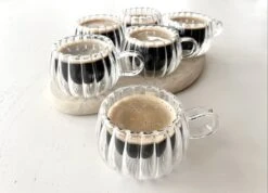 6 Dubbelwandige Koffieglazen - Koken & Tafelen - Koffieglas - Espresso Glazen - Dubbelwandig - 120 Ml - Ribbel Design - Eetsmaakvol.nl -Beste Bestek Winkel 1200x863
