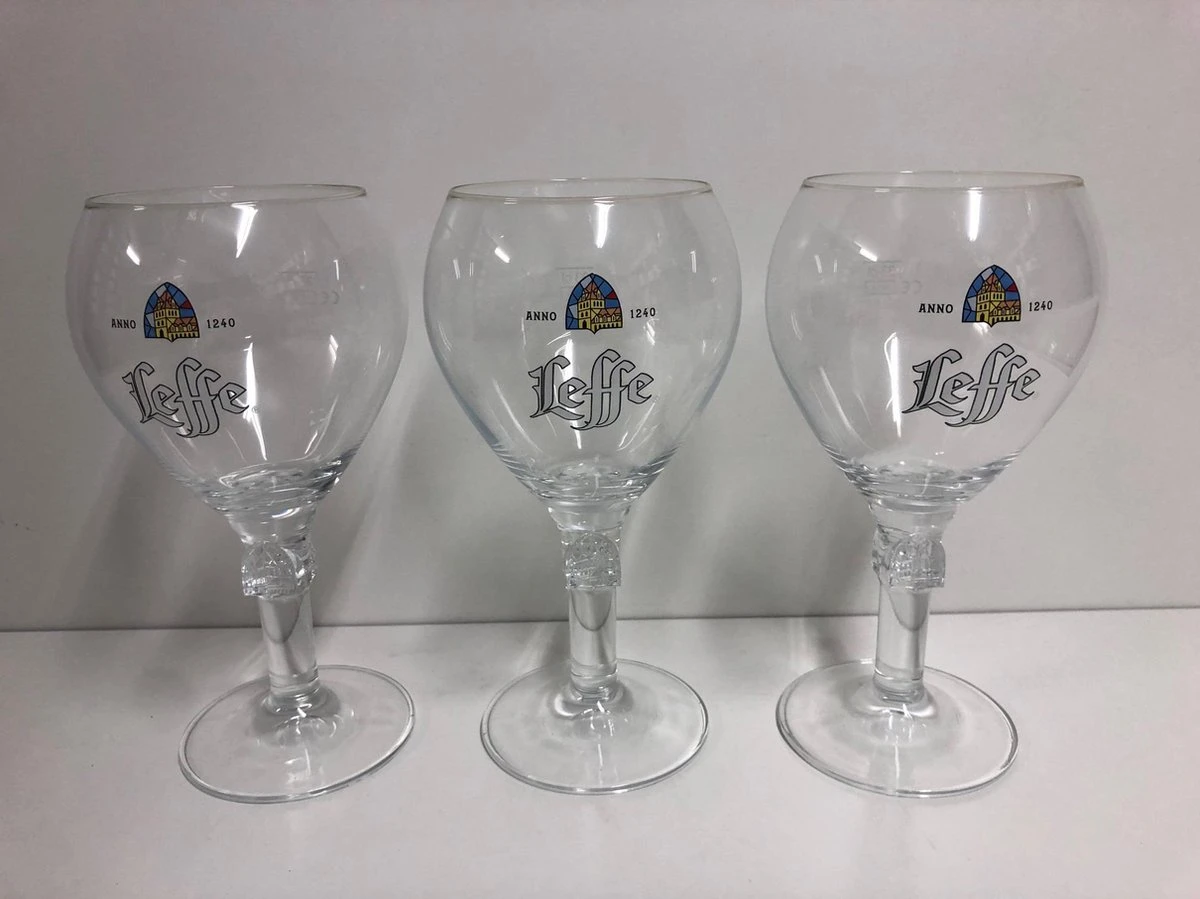 Leffe Bierglas - 33cl (Set Van 3) - Origineel Glas Van De Brouwerij - Glas Op Voet - Nieuw 5 Leffe Bierglas - 33cl (Set Van 3) - Origineel Glas Van De Brouwerij - Glas Op Voet - Nieuw - Afbeelding 3