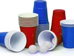 Merkloos Beerpong - 50 Stuk(s) Blue Cups & Red Cups Inc. 3 Ballen - Beerpong Drankspel - Plastic Bekers