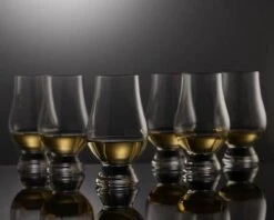 Glencairn Whisky Glazen - 6 Stuks + 6 Pipetten - Kristal - 190ml Combinatiepakket 11 Glencairn Whisky Glazen - 6 Stuks + 6 Pipetten - Kristal - 190ml Combinatiepakket -Beste Bestek Winkel 1200x960 6