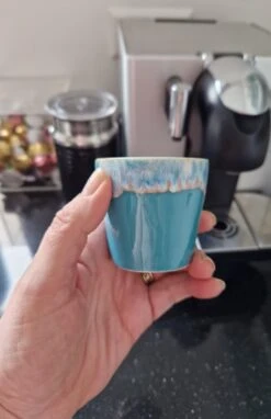 Costa Nova - Grespresso Servies - 6 Espresso Kopjes - Roze-Grijs-Azur-Red-Wit -Turquoise - Aardewerk - H 5.9 Cm 13 Costa Nova - Grespresso Servies - 6 Espresso Kopjes - Roze-Grijs-Azur-Red-Wit -Turquoise - Aardewerk - H 5.9 Cm -Beste Bestek Winkel 776x1200 2