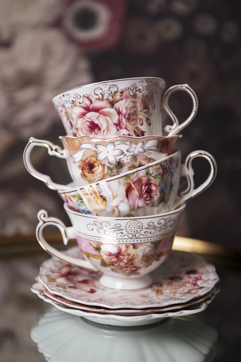 Clayre & Eef Kop En Schotel 200 Ml Roze Wit Porselein Rond Bloemen Servies Cadeau Voor Haar Cappuccino 7 Clayre & Eef Kop En Schotel 200 Ml Roze Wit Porselein Rond Bloemen Servies Cadeau Voor Haar Cappuccino - Afbeelding 5